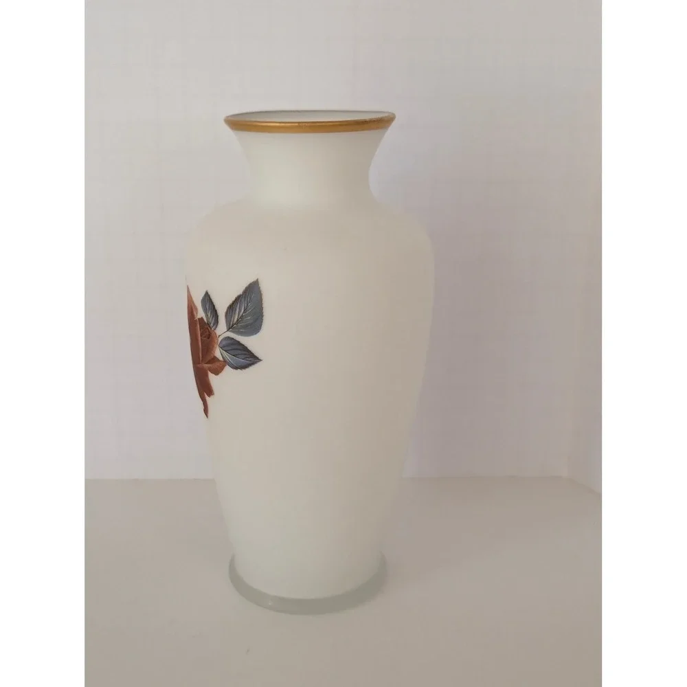 Vintage Napcoware Frosted Satin Glass Vase Red Rose Floral Gold Rim Japan